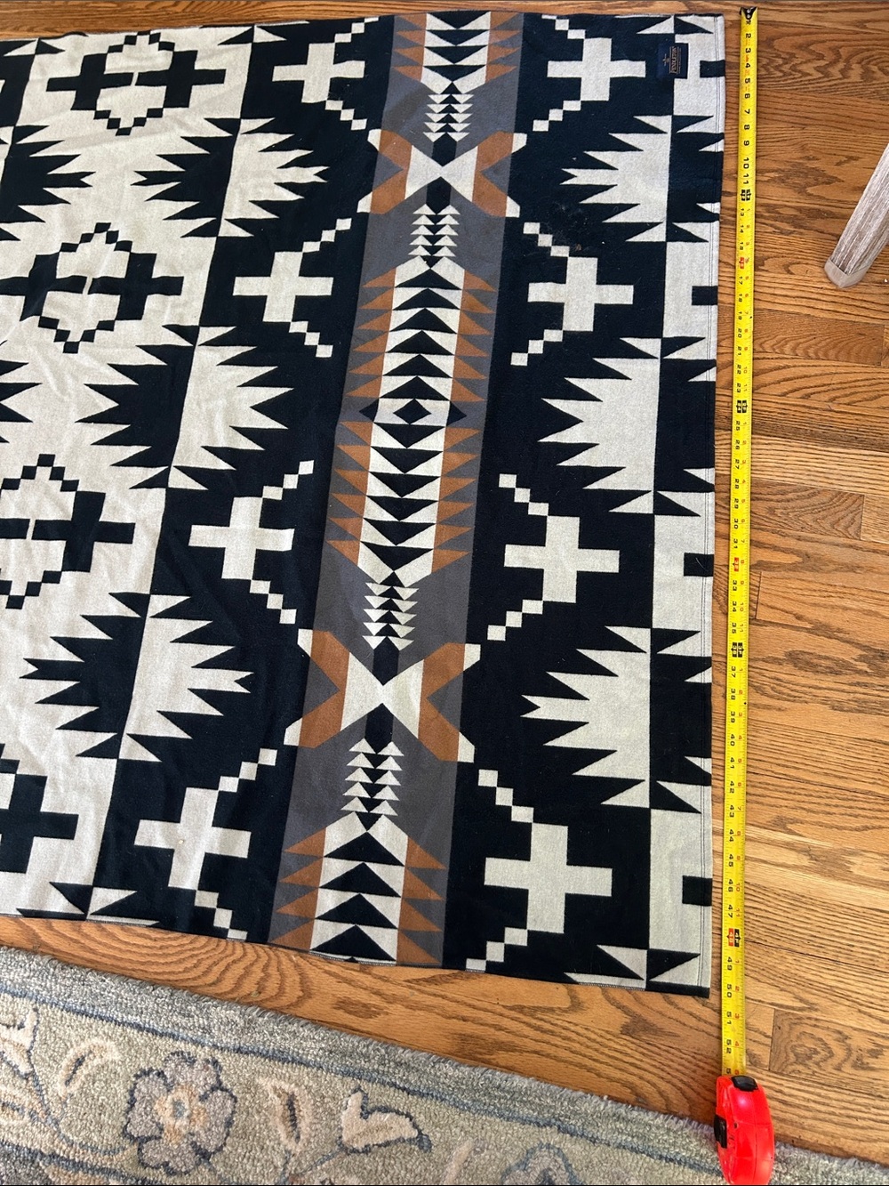 Pendleton Black & Cream Geometric Wool Throw - Picture 3 of 5
